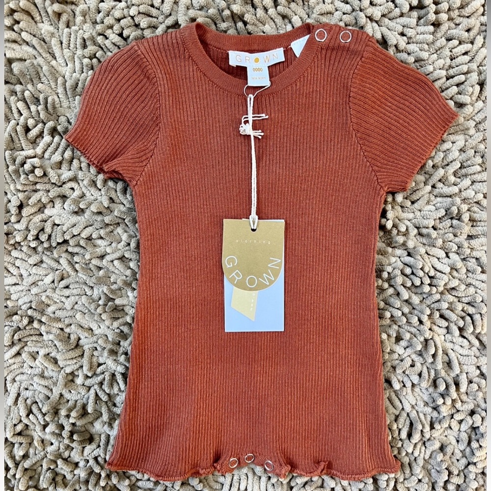 Grown Clothing Ribbed Knit Romper Playsuit- Rust, Newborn- NWT